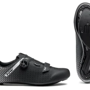 Ne maradj le CIPŐ Northwave ROAD CORE PLUS 2 WIDE 44,5 FEKETE/EZÜST szélesített