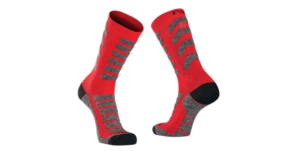 Northwave Husky Ceramic kerékpáros sportzokni, téli, fekete-piros, 44-47-es méret Kedvezmény